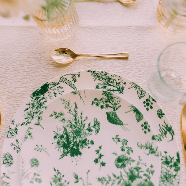 Green and Ivory Round Plastic Plates - Verdure