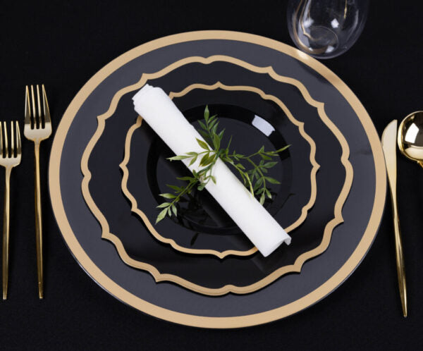 Black and Gold Round Scalloped Plastic Plates 10 Pack - Contemporary