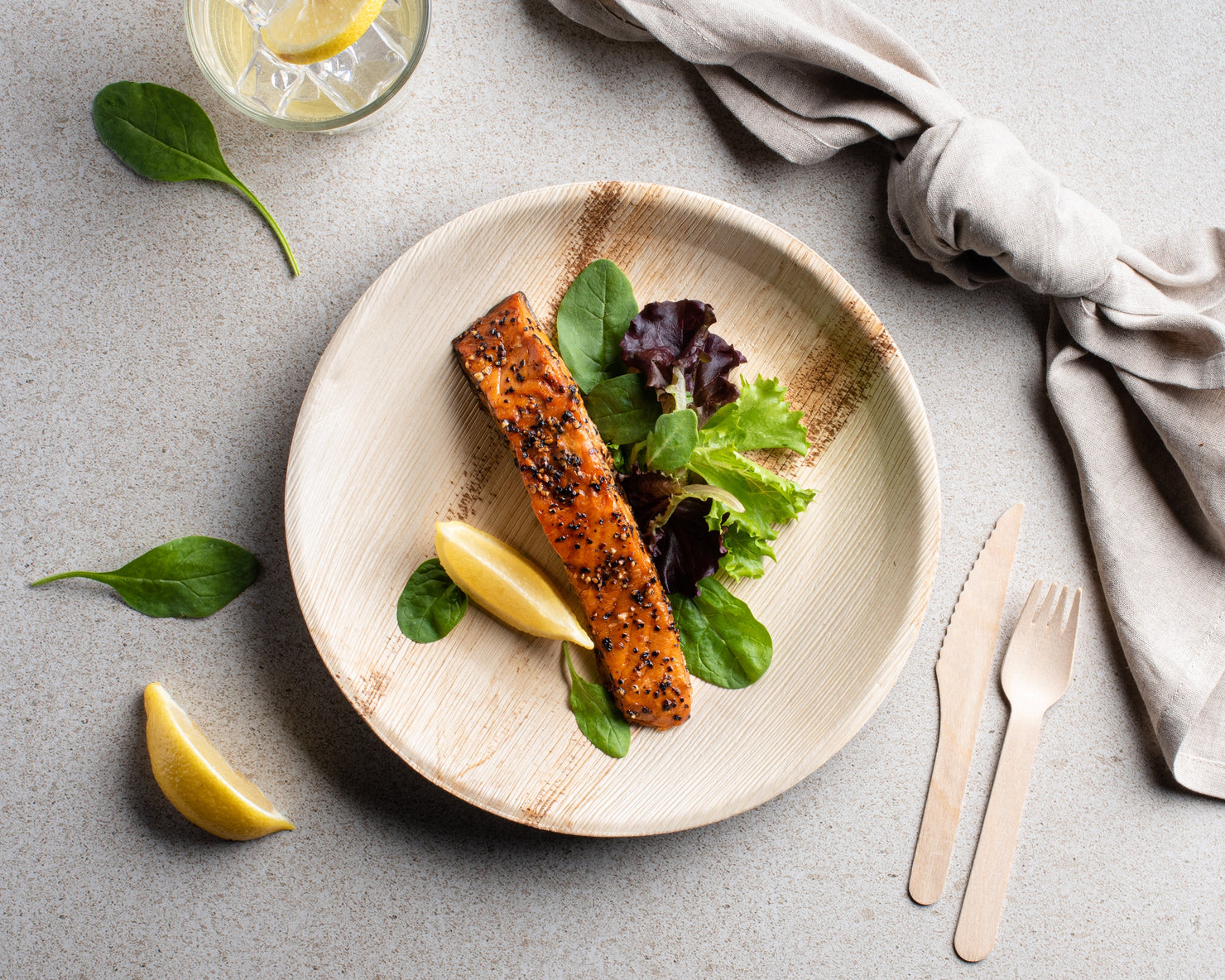 Natural Disposable Round Palm Leaf Plates