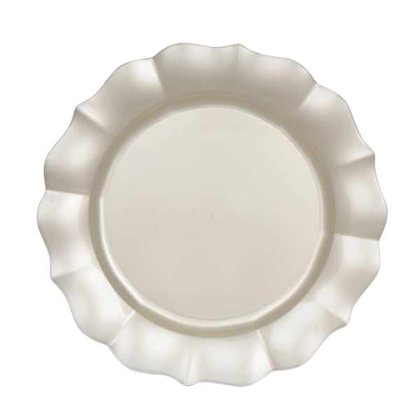 40 Pack Pearl Round Plastic Dinnerware Value Set (20 Guests) - Scalloped