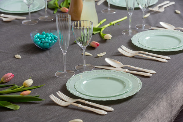 Green Round Plastic Plates - Casual