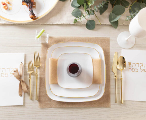 Disposable Oval Paper Dinner Plates Heavy Duty Paper Plates (7.5x10)  Natural, Compostable Disposable Platters, Large Oval Paper Plates-Christmas