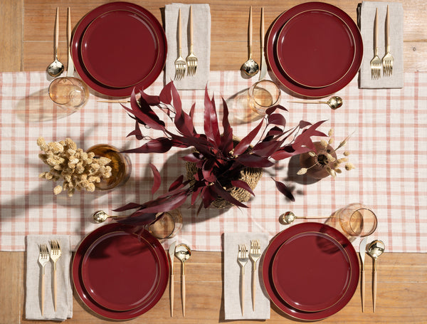 Cranberry and Gold Round Plastic Plates - Edge